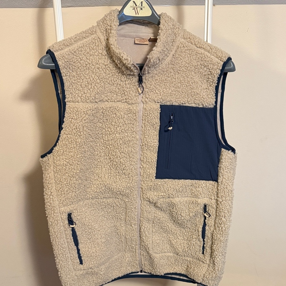 Telluride clothing company, deep pile fleece vest men's large
